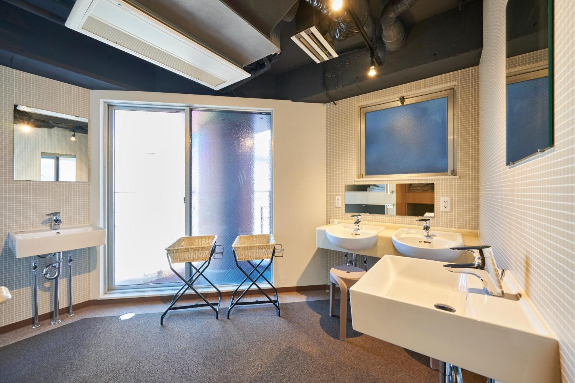 Capsule Hotel Continue Nijojokita 교토 외부 사진